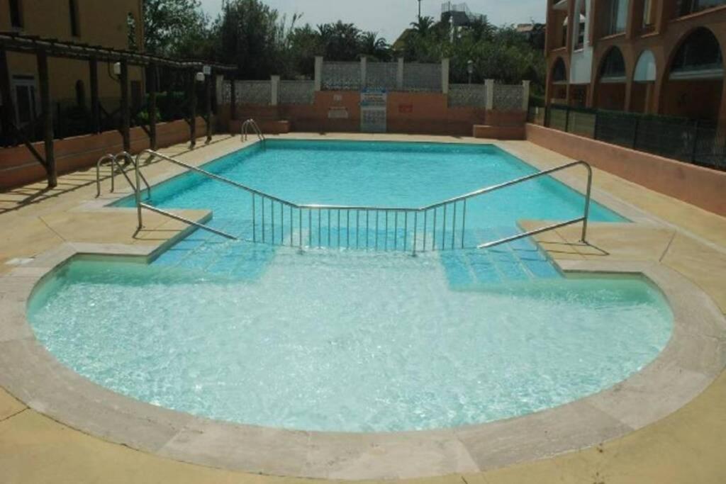 Studio Avec Climatisation Wifi Parking Piscine Agde Ngoại thất bức ảnh